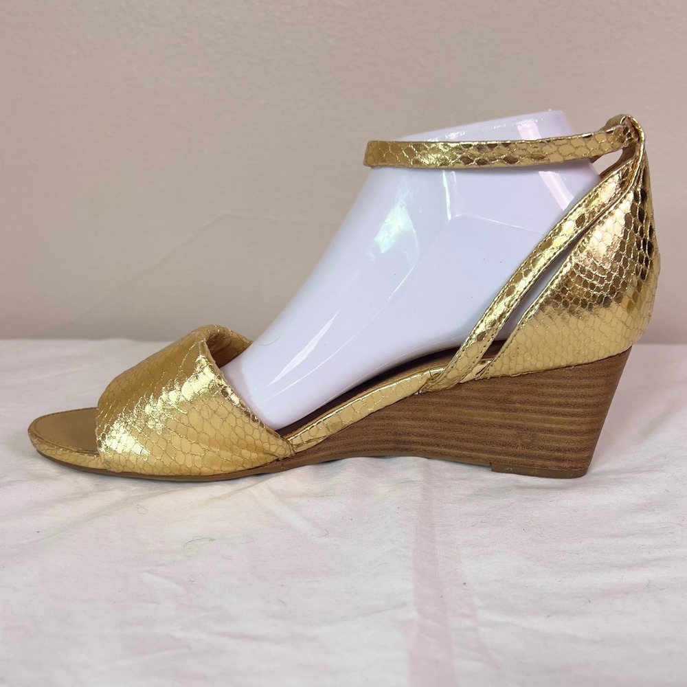 Franco Sarto Deirdra Wedge Sandals 9.5 Gold Snakeskin Metallic Ankle Strap Glam - Picture 6 of 11
